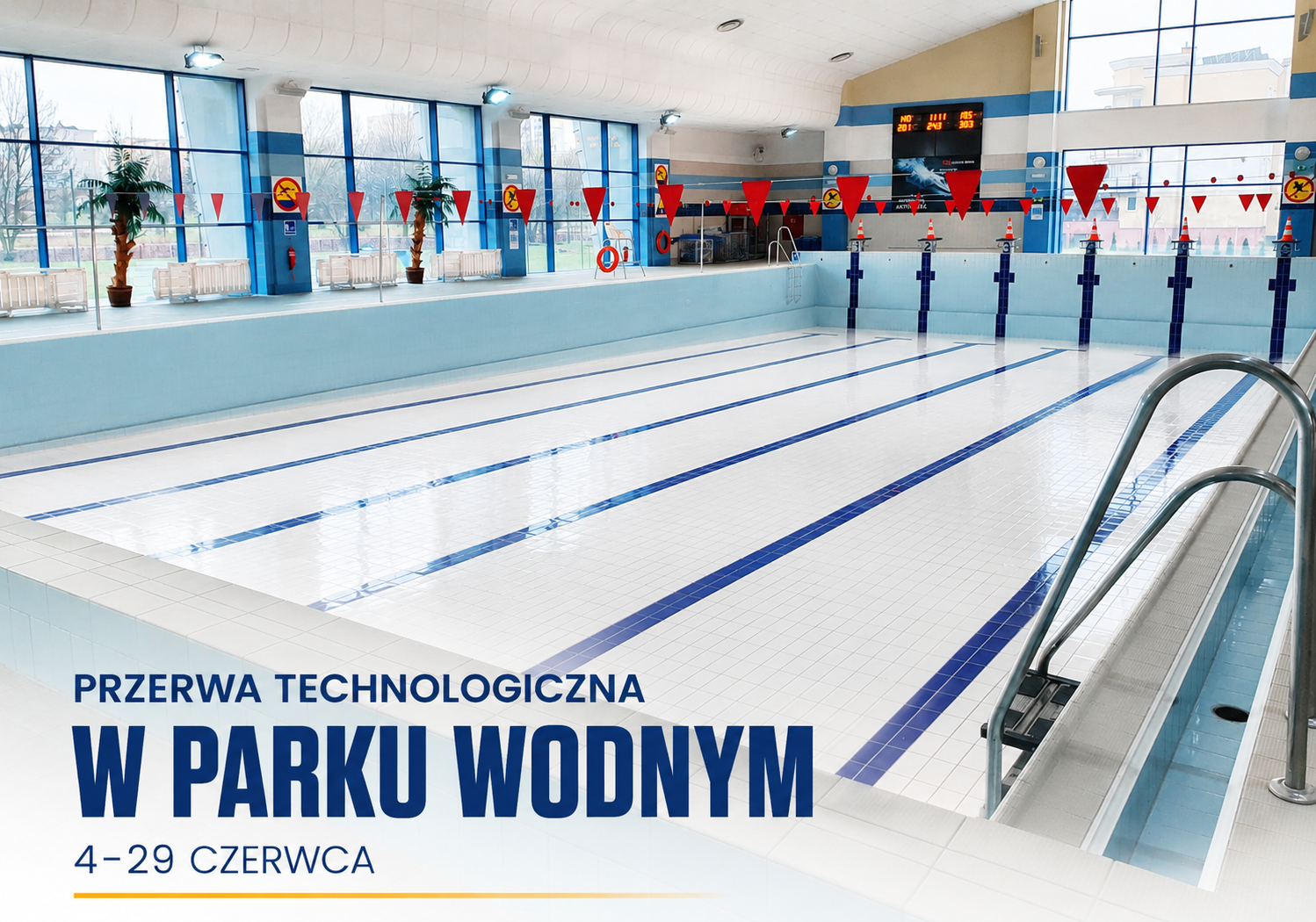 zdjęcie pustej niecki basenowej w parku wodnym
